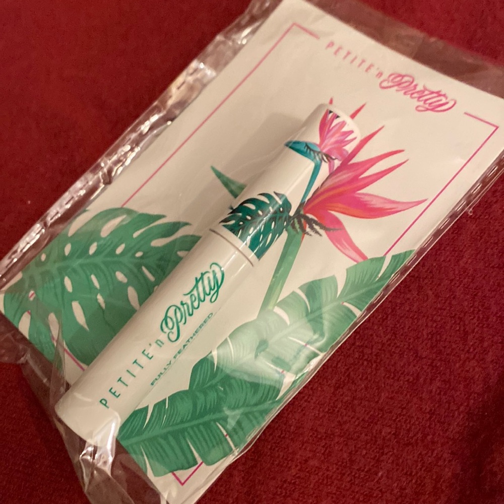 Brand New Petite’n Pretty Mascara
